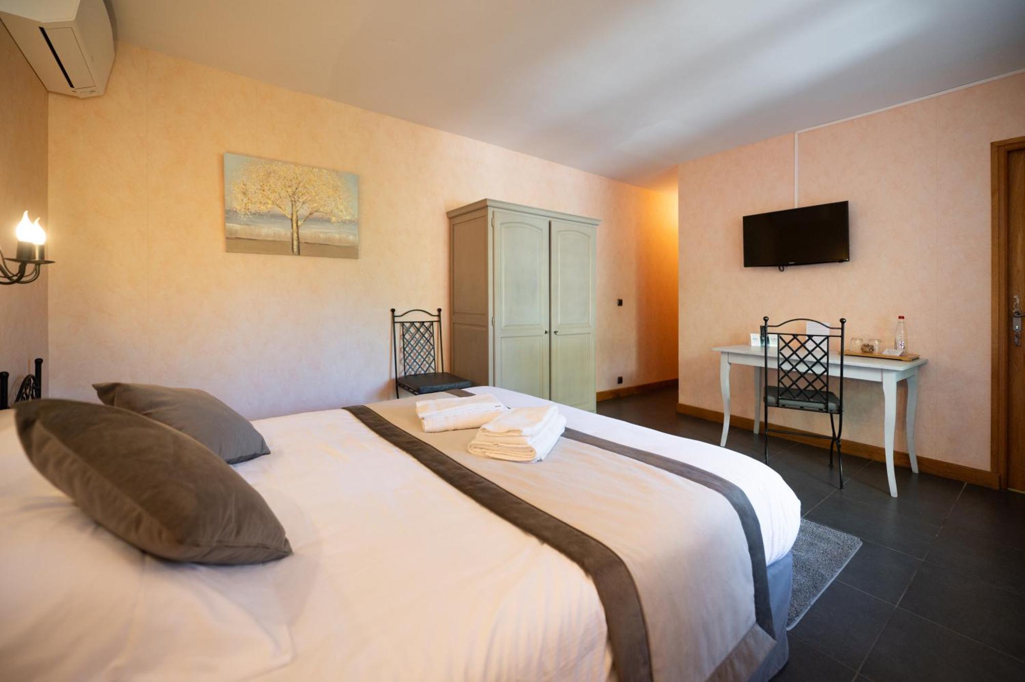 Logis Hotels - Hotel Restaurant Domaine Les Falaises Martel Bilik gambar