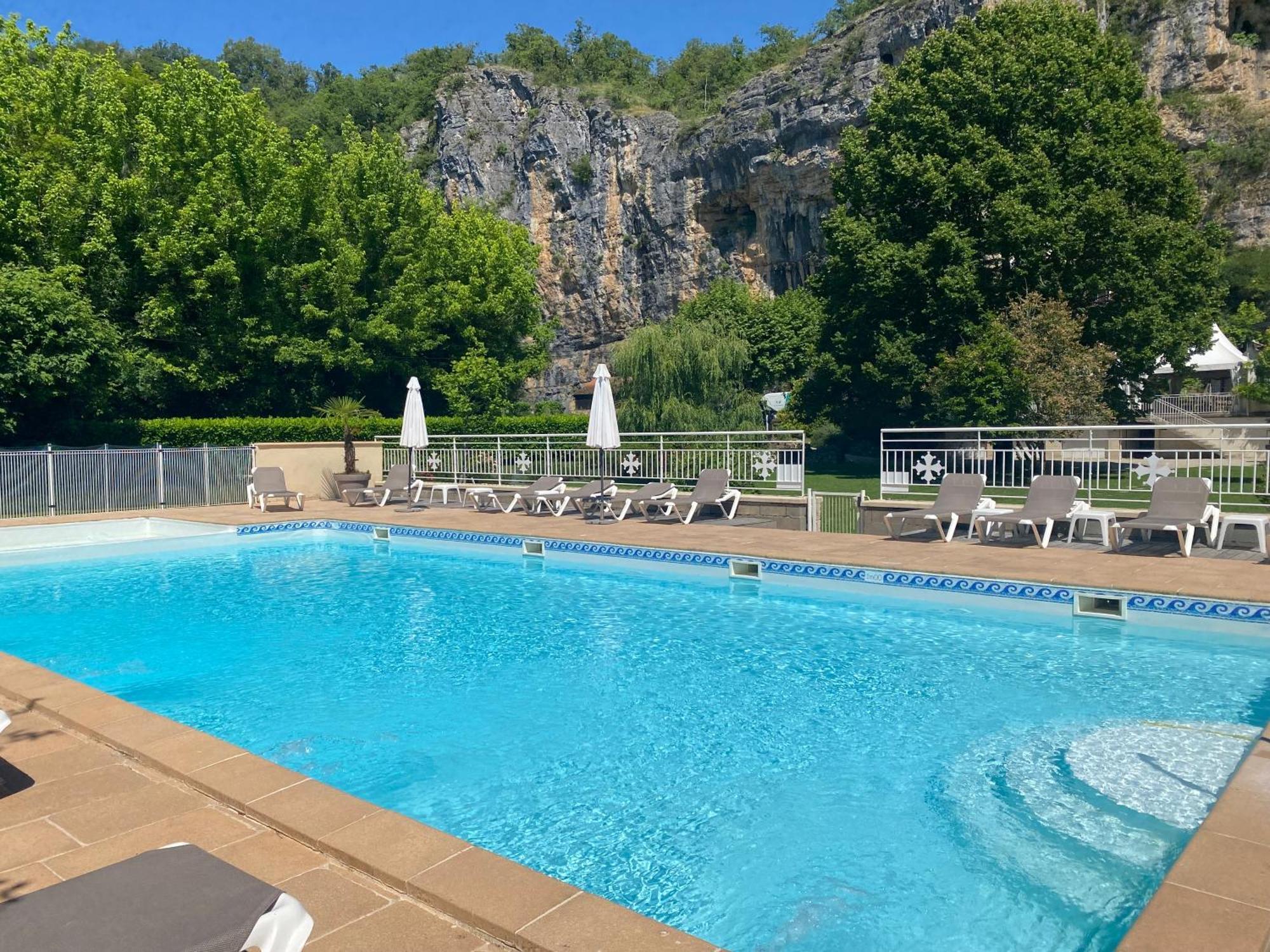Logis Hotels - Hotel Restaurant Domaine Les Falaises Martel Luaran gambar